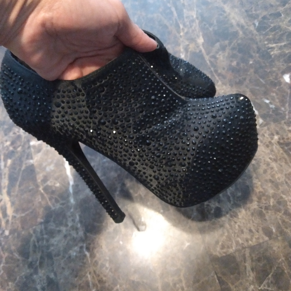 Womens shoes